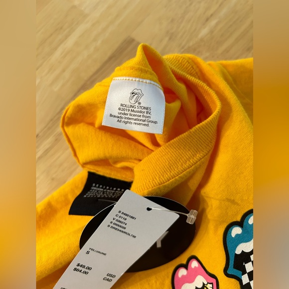DAYDREAMER Rolling Stones Tongues Tee Crop Long Sleeved Gold Yellow Size… - Picture 6 of 7